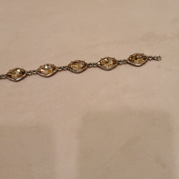 Glitzy Bella women's Swarovski crystal bracelet. - Picture 5 of 6